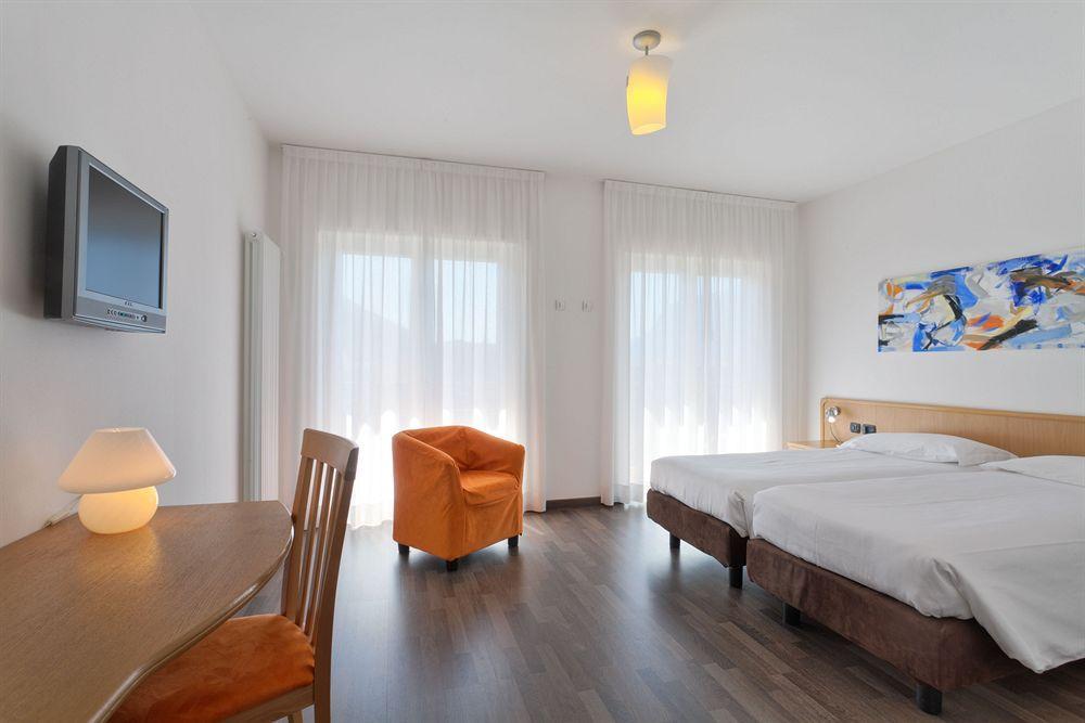 Sporthotel Villa Stella Torbole Sul Garda Esterno foto