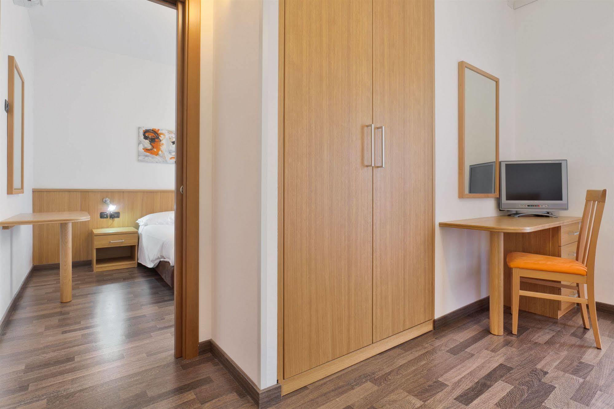 Sporthotel Villa Stella Torbole Sul Garda Esterno foto