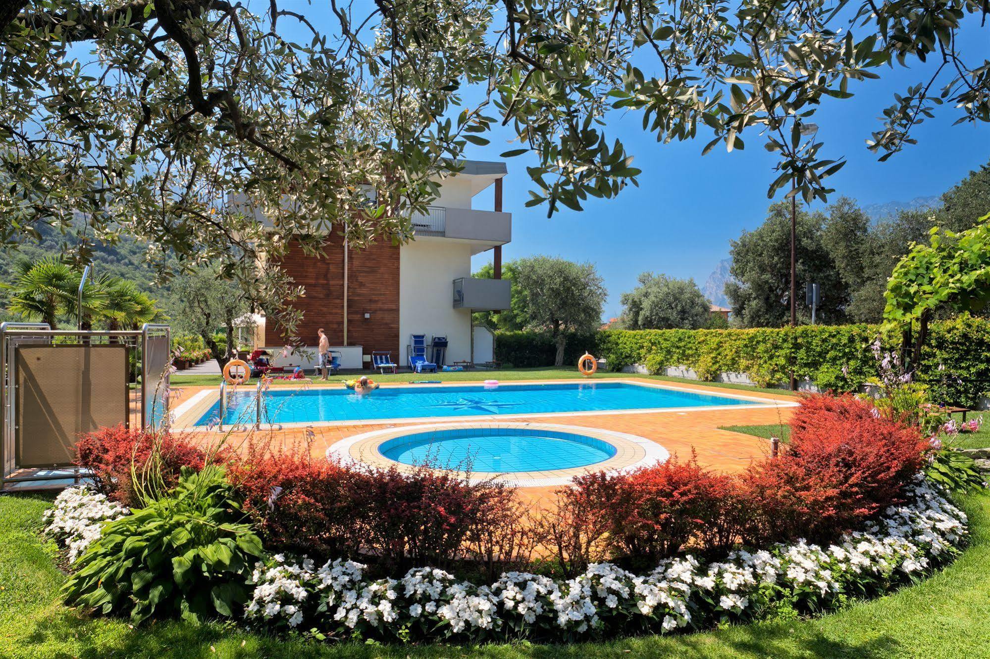 Sporthotel Villa Stella Torbole Sul Garda Esterno foto