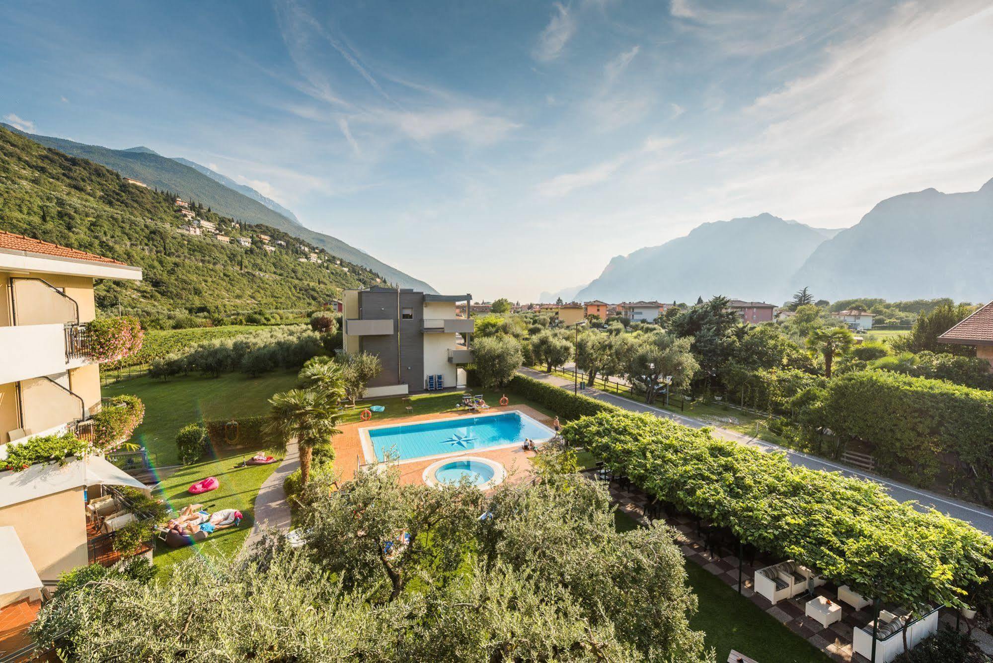 Sporthotel Villa Stella Torbole Sul Garda Esterno foto