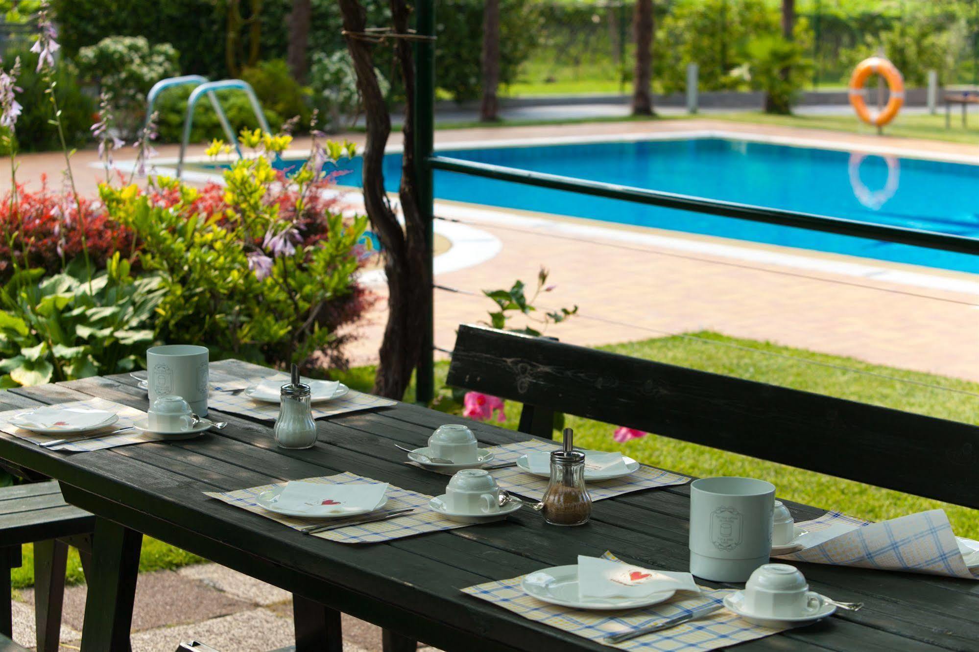 Sporthotel Villa Stella Torbole Sul Garda Esterno foto